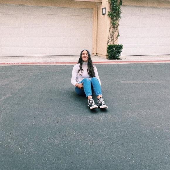 Meet your Posher, Audrey - Picture 1 of 1